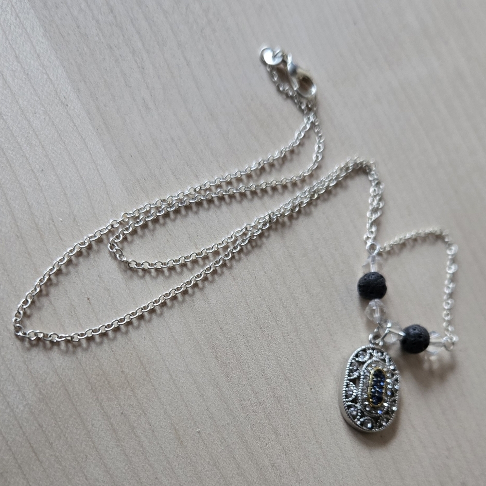 Elegant Silver and Gold Pendant Aromatherapy Necklace - Picture 3 of 3